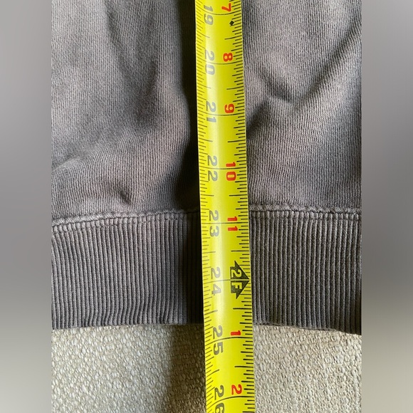 Taylor Swift Sweatshirt Women’s Medium Midnight Merch None of it was Accidental - Picture 6 of 7